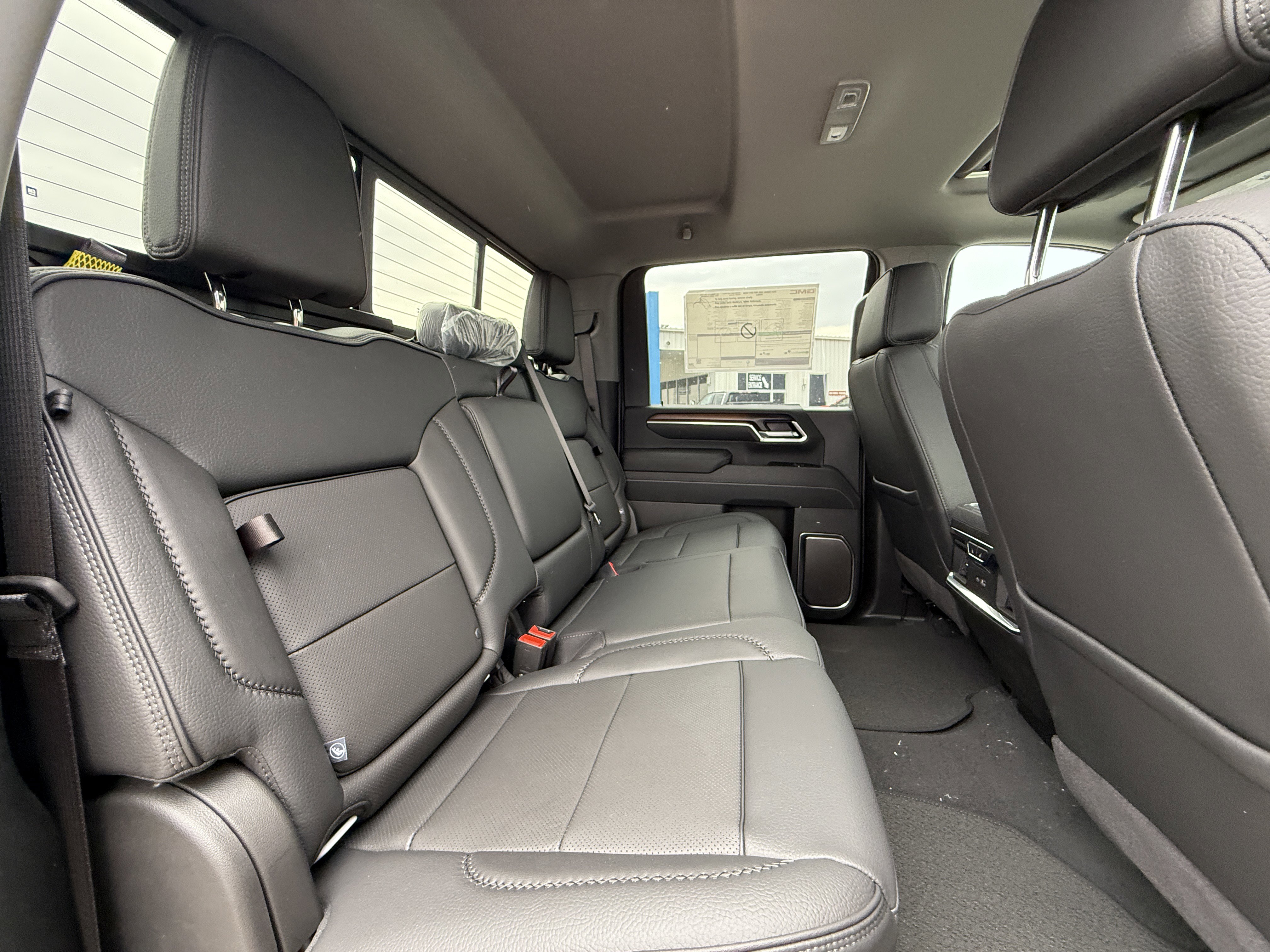 New 2025 GMC Sierra 3500 Denali w/ Technology Package image 16
