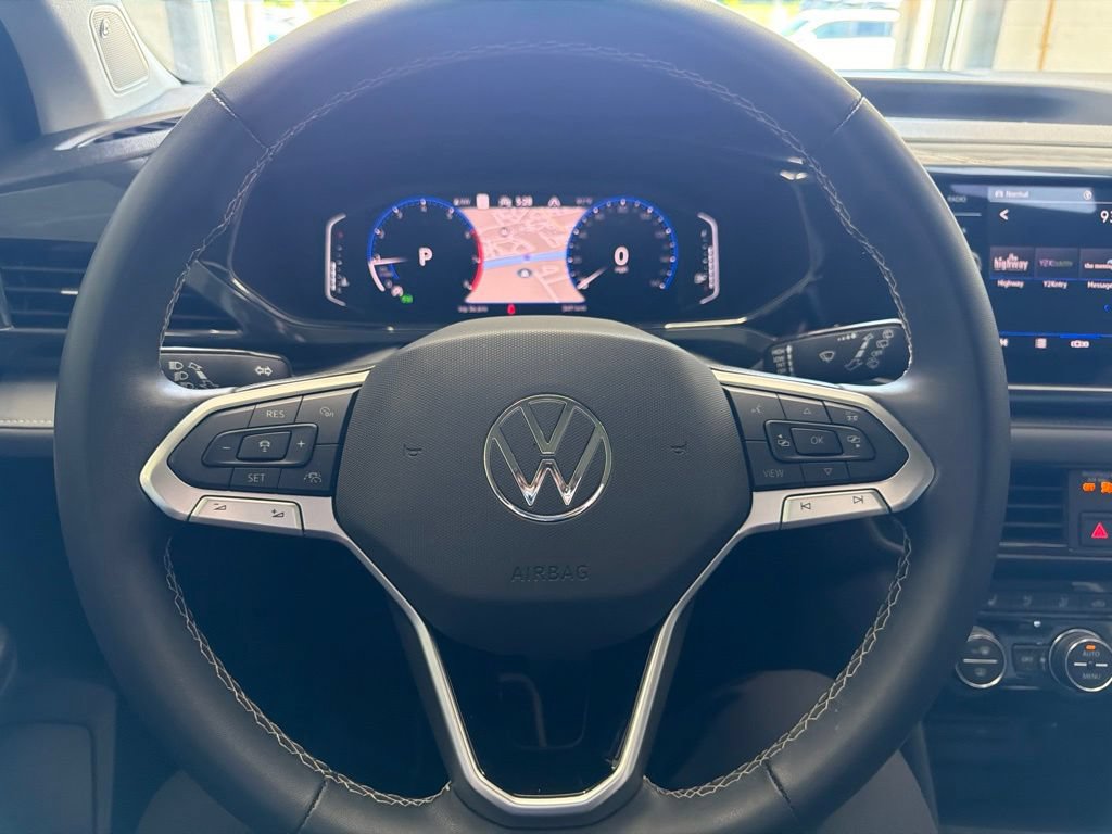 Certified 2024 Volkswagen Taos SEL AWD/4WD image 9