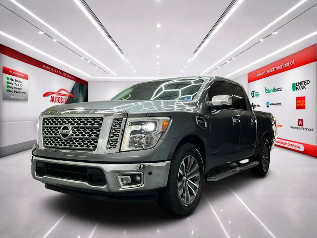 Used 2017 Nissan Titan SL image 4