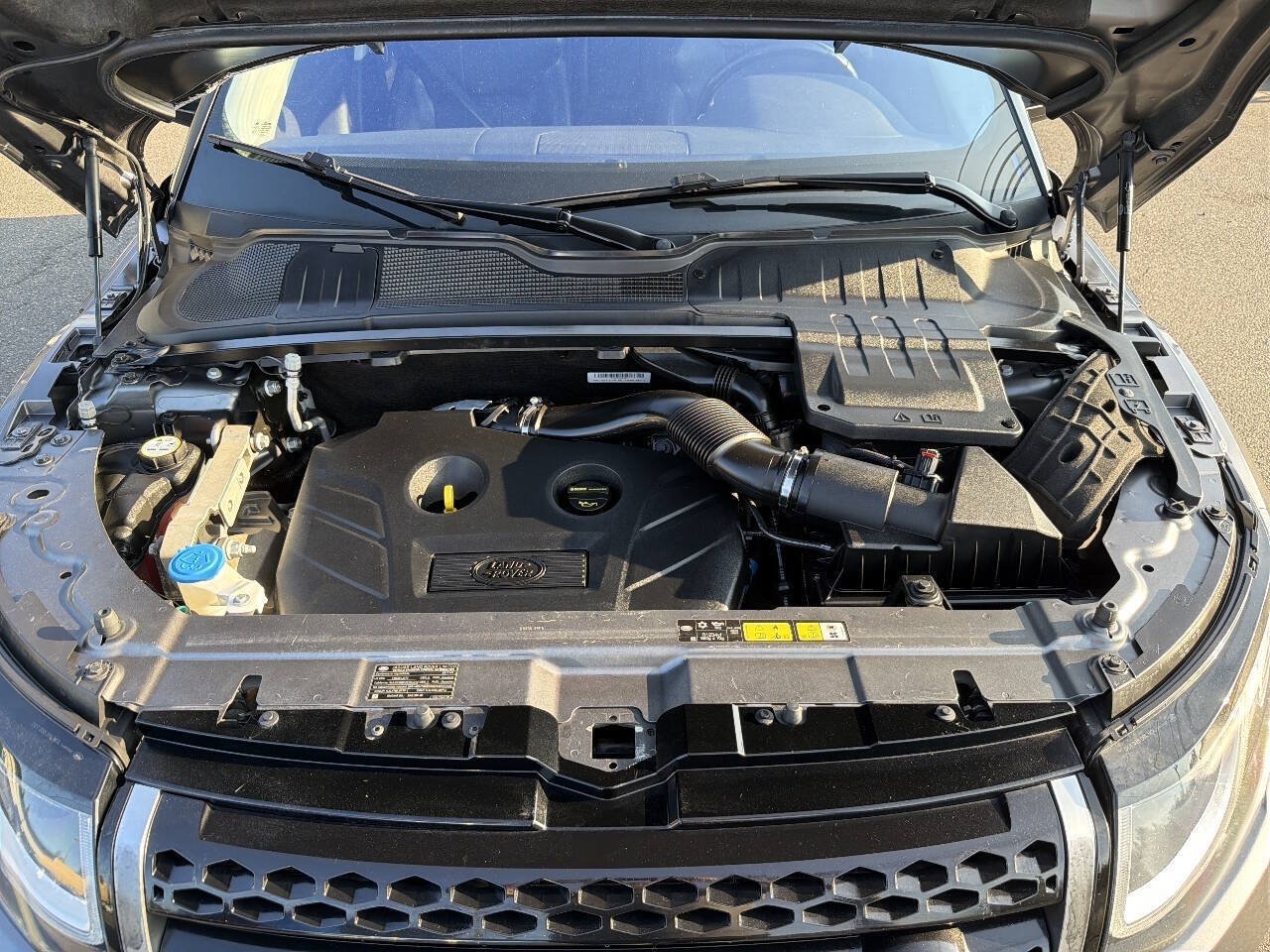 Used 2017 Land Rover Range Rover Evoque SE Premium AWD/4WD image 14