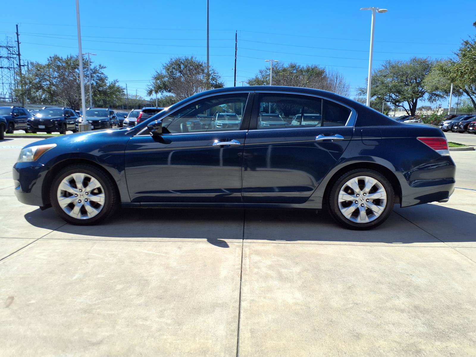 Used 2010 Honda Accord EX-L image 23