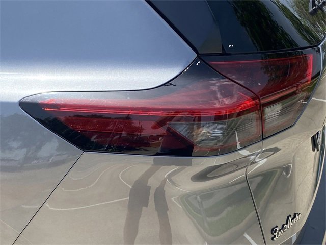 Used 2023 Nissan Rogue SV image 35