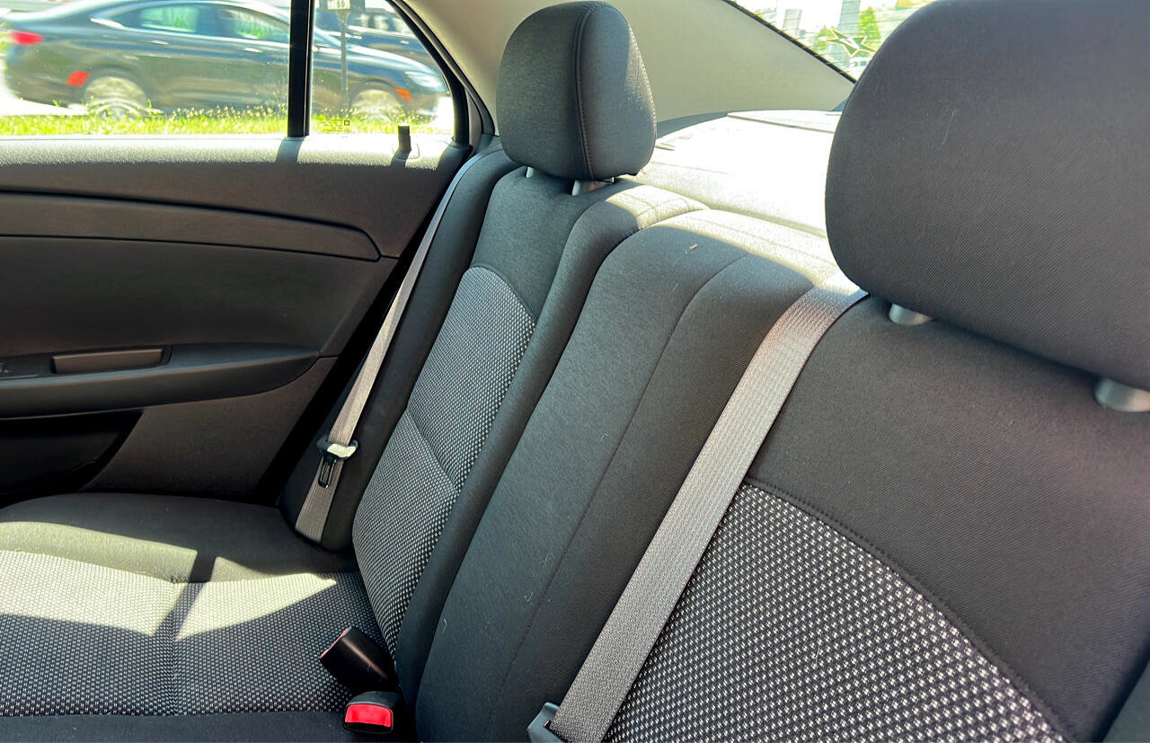 Used 2011 Chevrolet Malibu LT w/ Power Convenience Package image 9