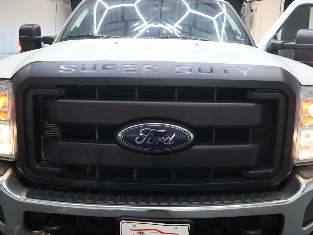 Used 2015 Ford F550 2WD Regular Cab Super Duty image 20