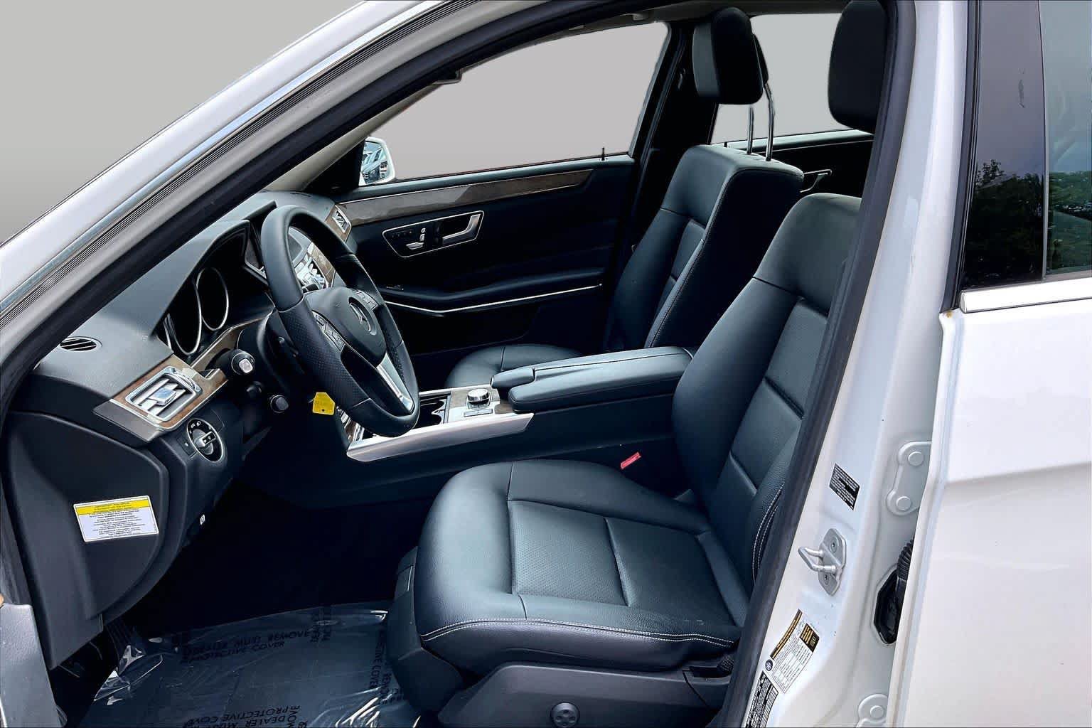 Used 2014 Mercedes-Benz E 350 4MATIC Sedan image 9