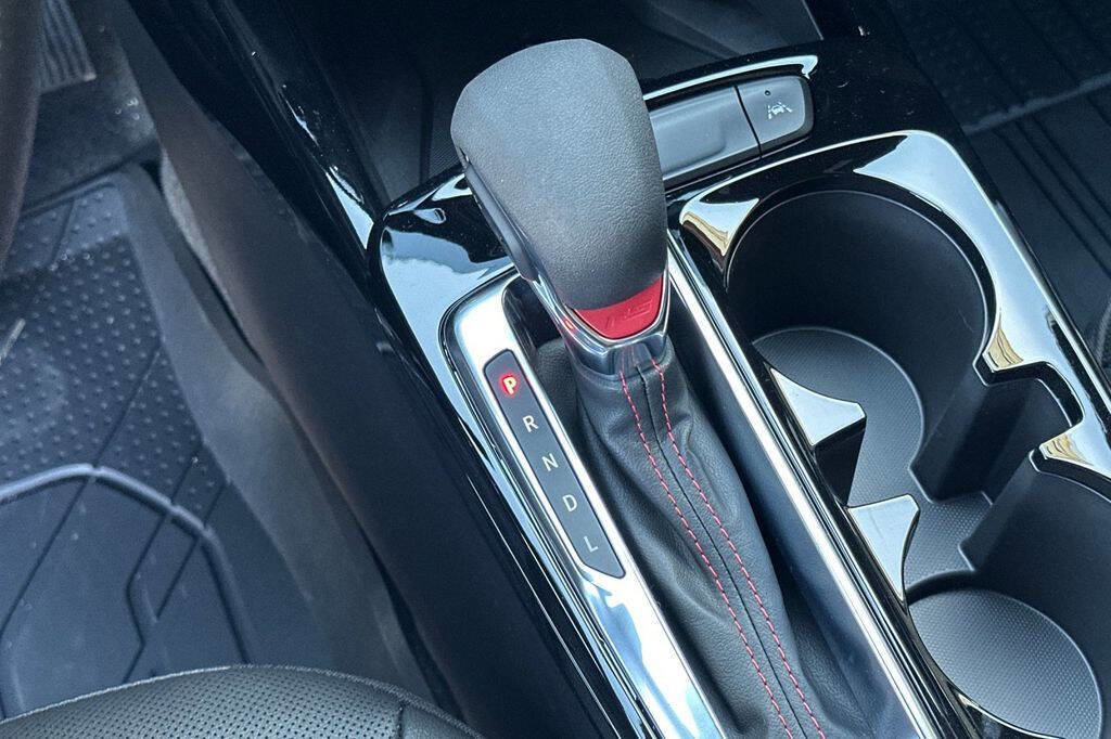 New 2026 Chevrolet Trax RS w/ Sunroof Package image 22