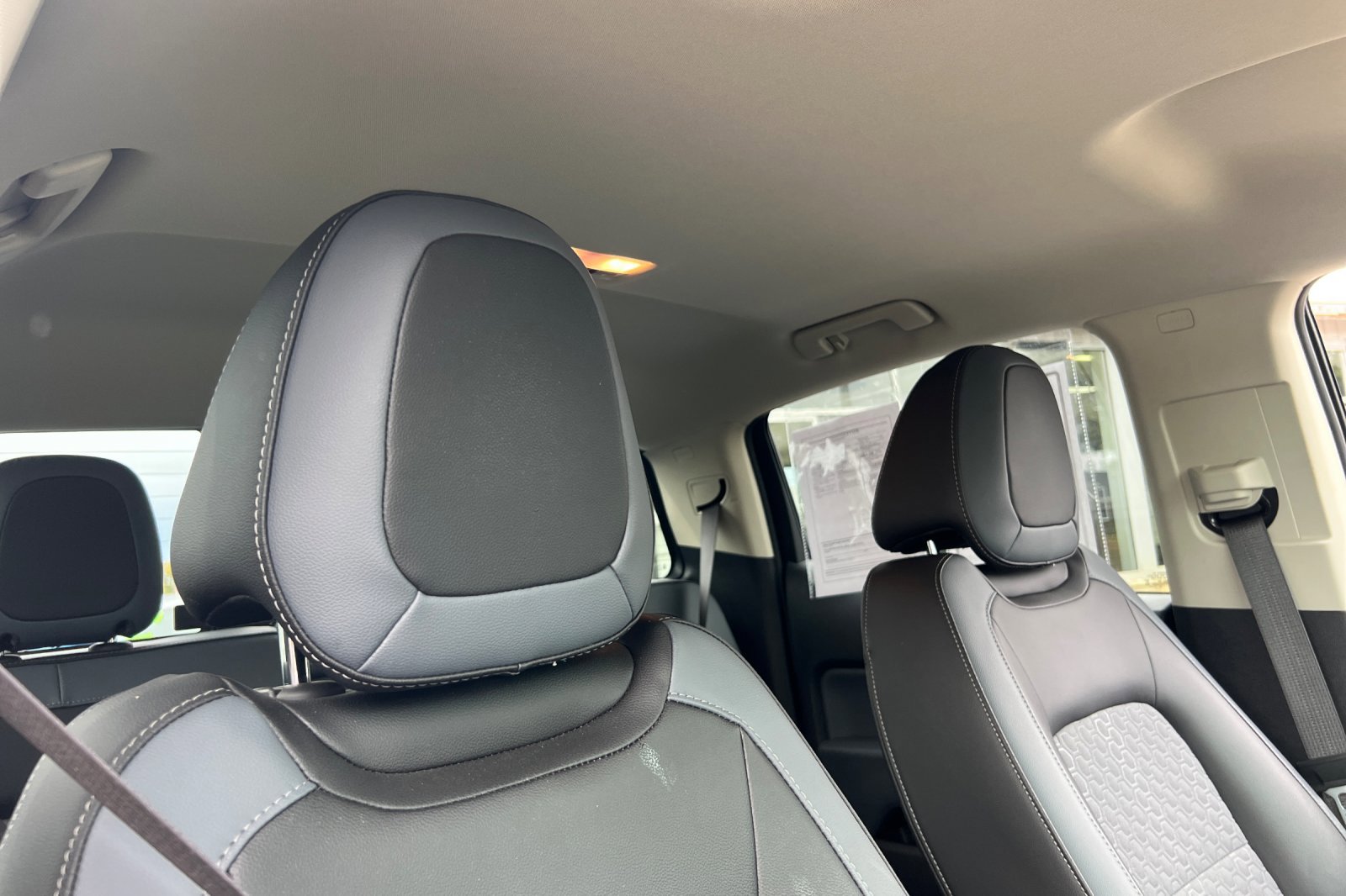 Used 2022 Chevrolet Colorado Z71 w/ Z71 Midnight Edition image 15