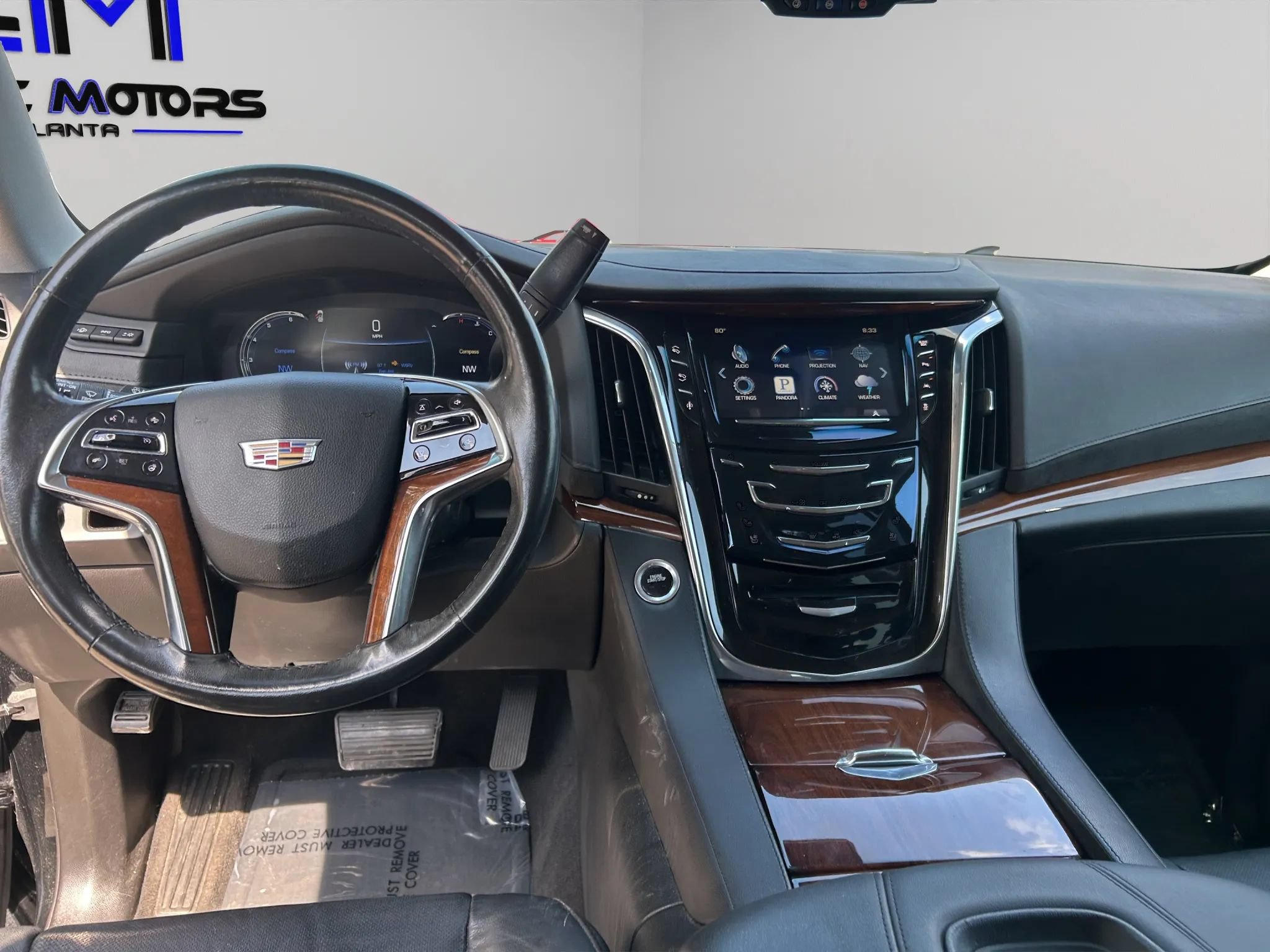 Used 2016 Cadillac Escalade Luxury RWD image 10