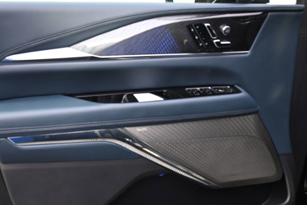 New 2025 Cadillac Escalade IQ Luxury 2 AWD/4WD image 24