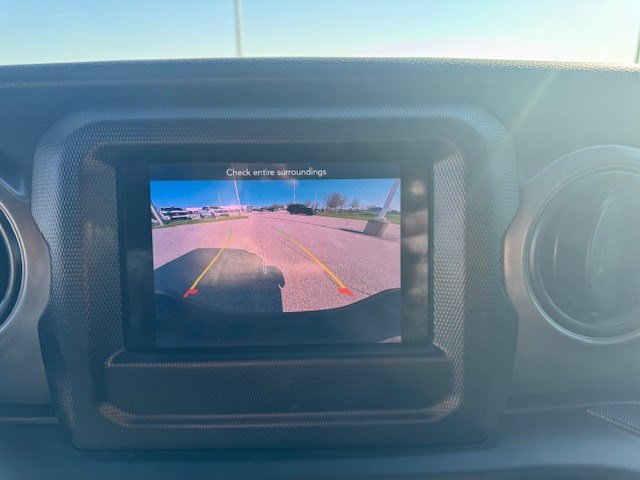 Used 2022 Jeep Gladiator Willys AWD/4WD image 20