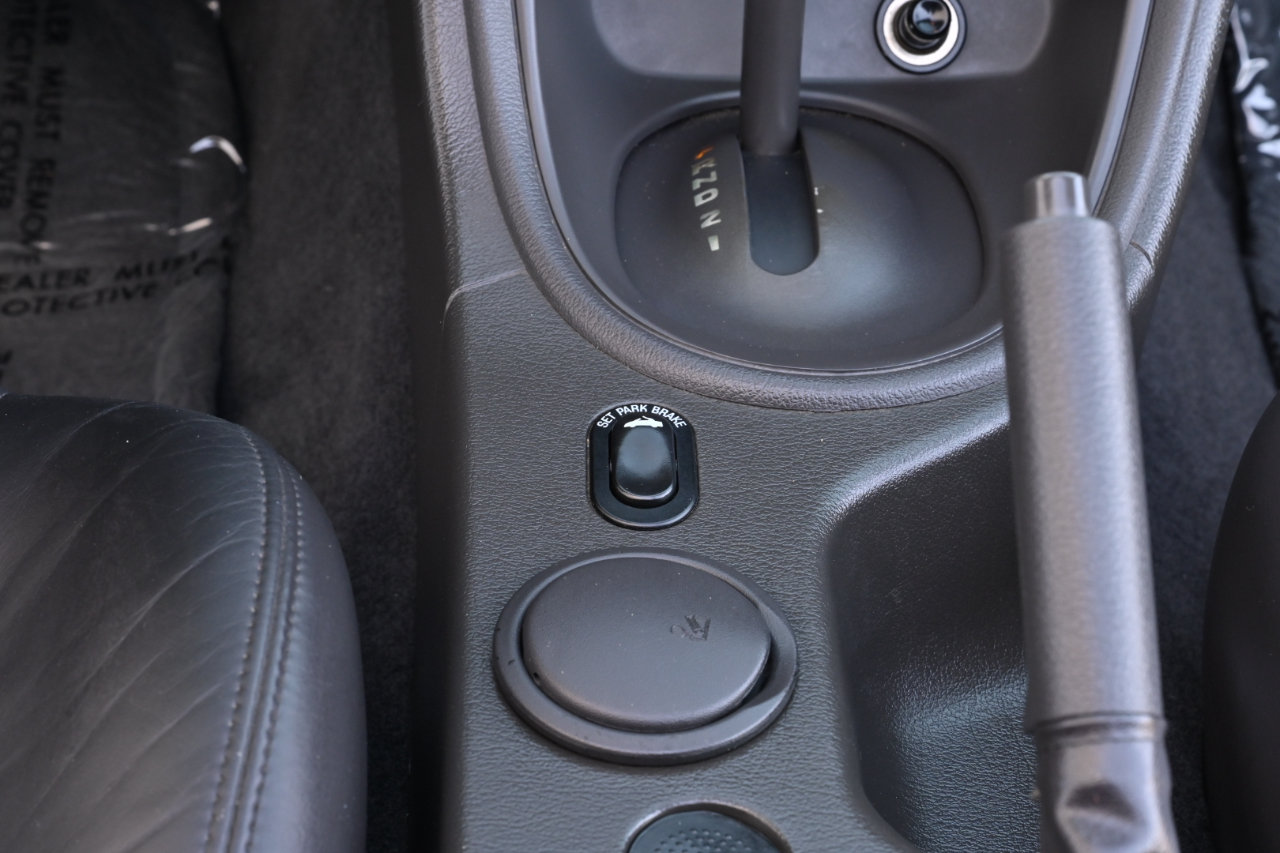 Used 2002 Ford Mustang GT Premium RWD image 24