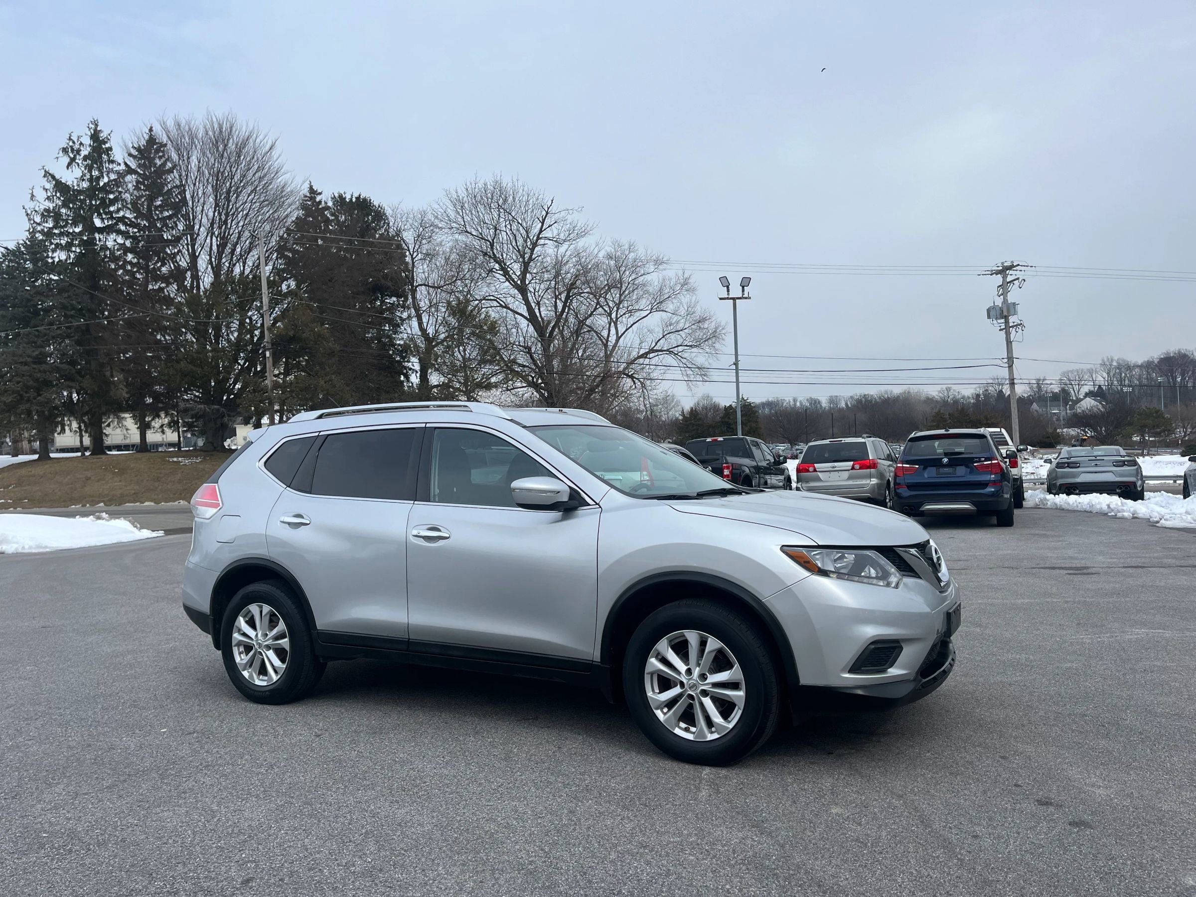 Used 2015 Nissan Rogue SV image 32