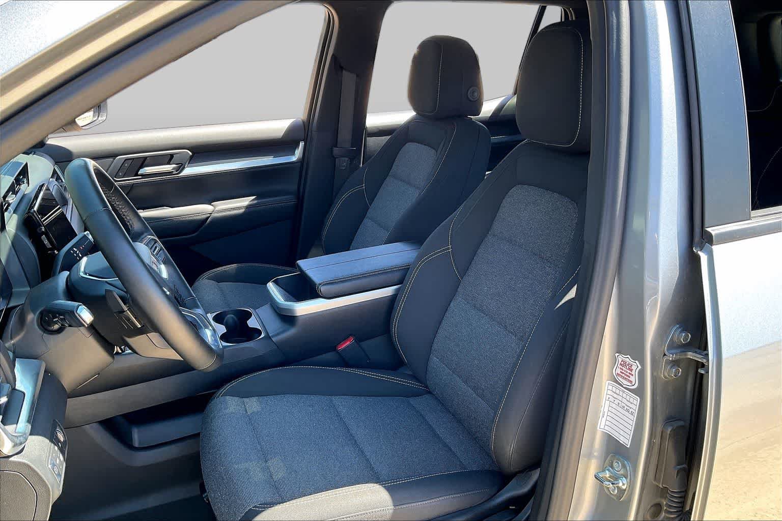 Used 2025 GMC Terrain Elevation AWD/4WD image 9