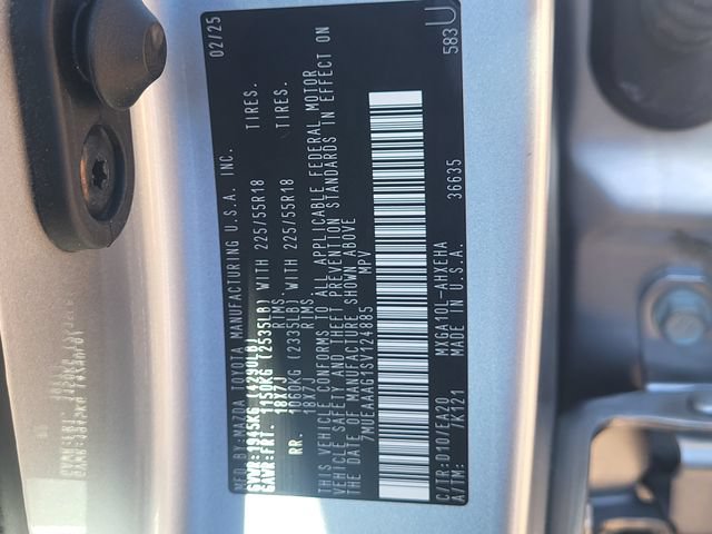 Used 2025 Toyota Corolla Cross XLE FWD image 29