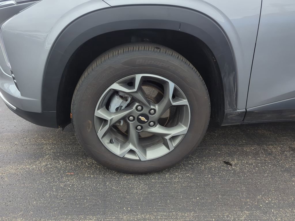 Certified 2024 Chevrolet Trax LT w/ Driver Confidence Package image 11