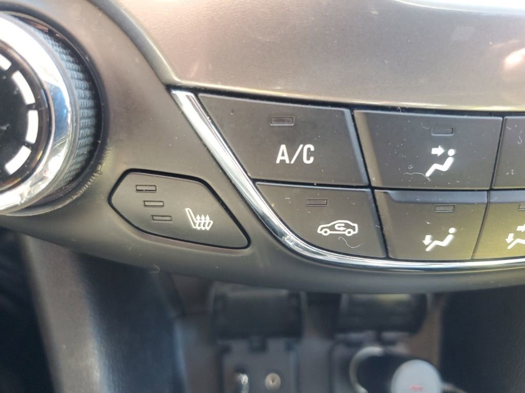 Used 2016 Chevrolet Cruze LT w/ Convenience Package FWD image 18