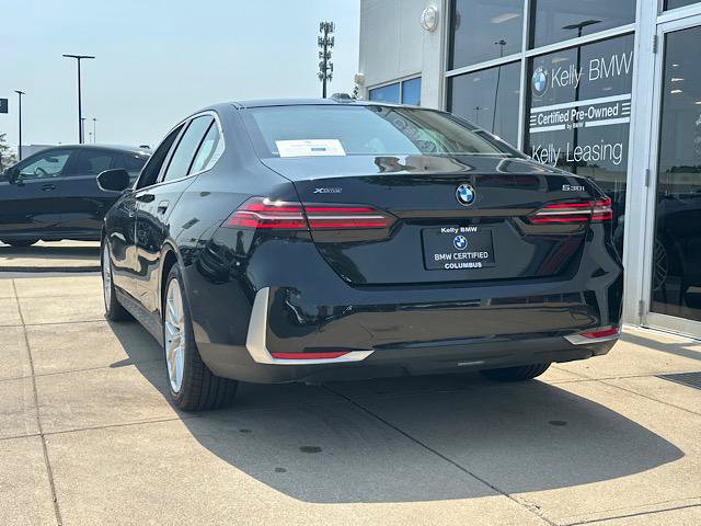 Used 2024 BMW 530i xDrive w/ Premium Package AWD/4WD image 7