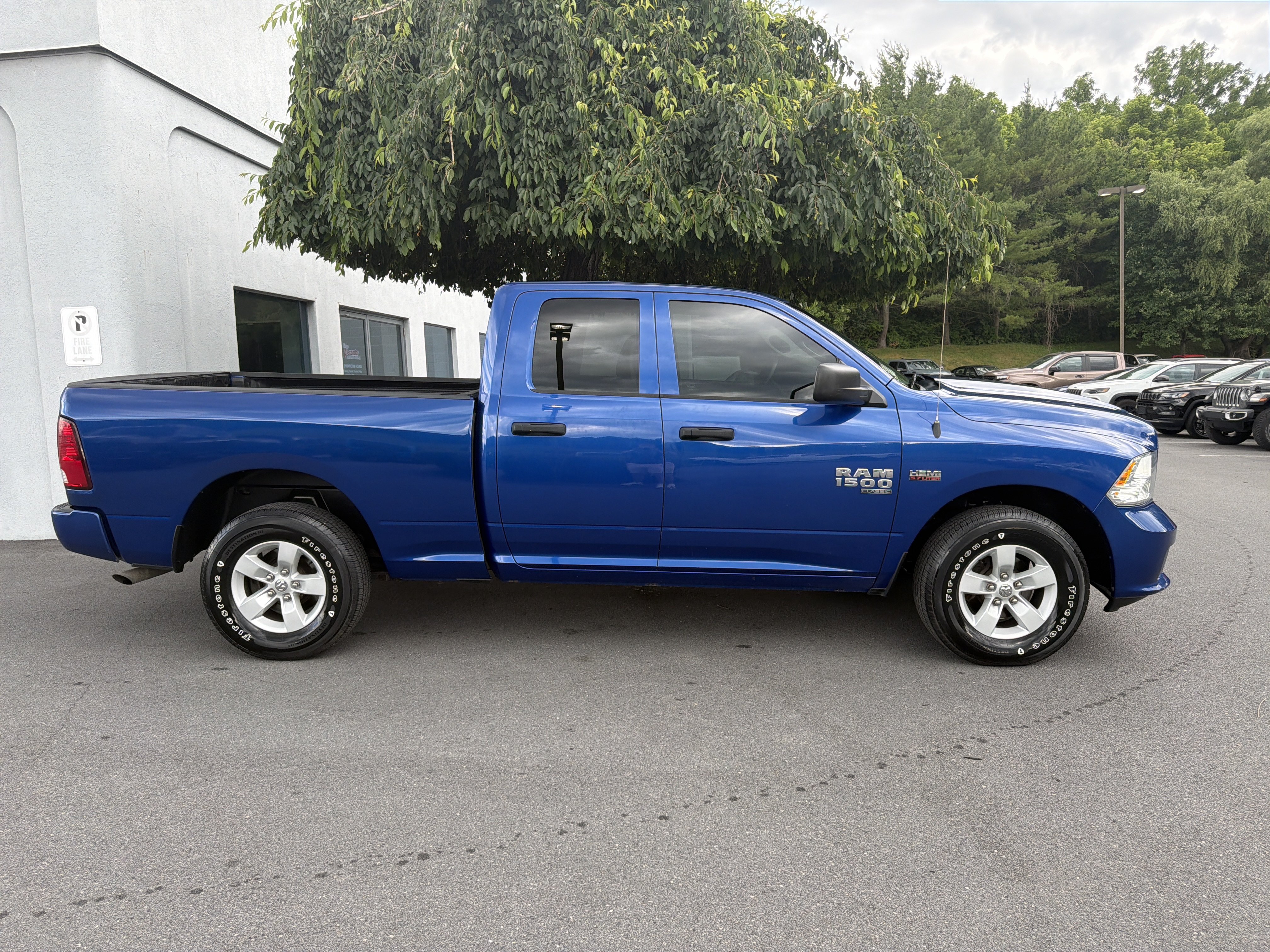 Used 2019 RAM 1500 Express AWD/4WD image 2