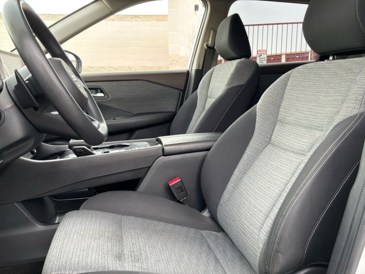Used 2021 Nissan Rogue SV FWD image 18