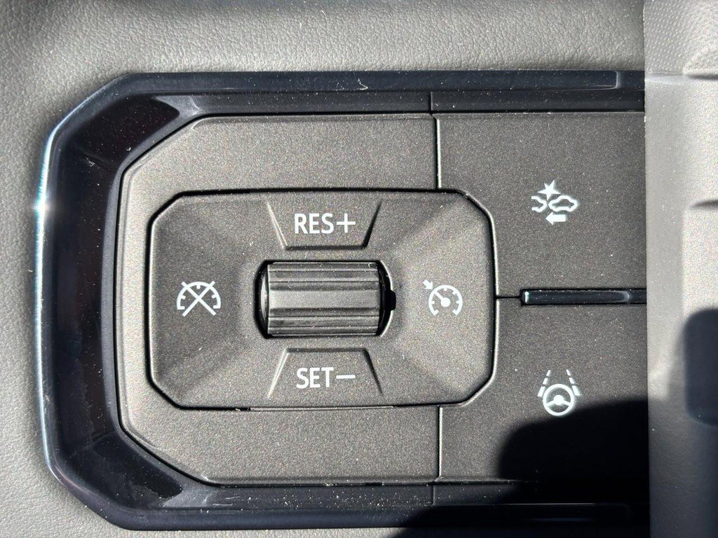 New 2026 GMC Hummer EV SUV AWD/4WD image 16