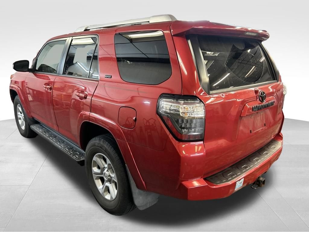 Used 2017 Toyota 4Runner SR5 AWD/4WD image 3