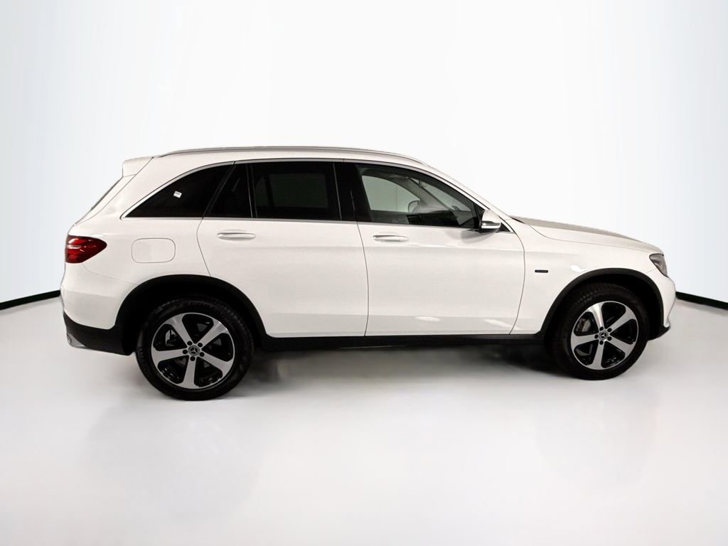 Used 2019 Mercedes-Benz GLC 350e 4MATIC image 4