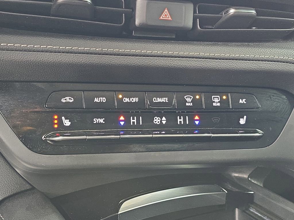 Certified 2023 Buick Envision Essence w/ Sport Touring Package image 18