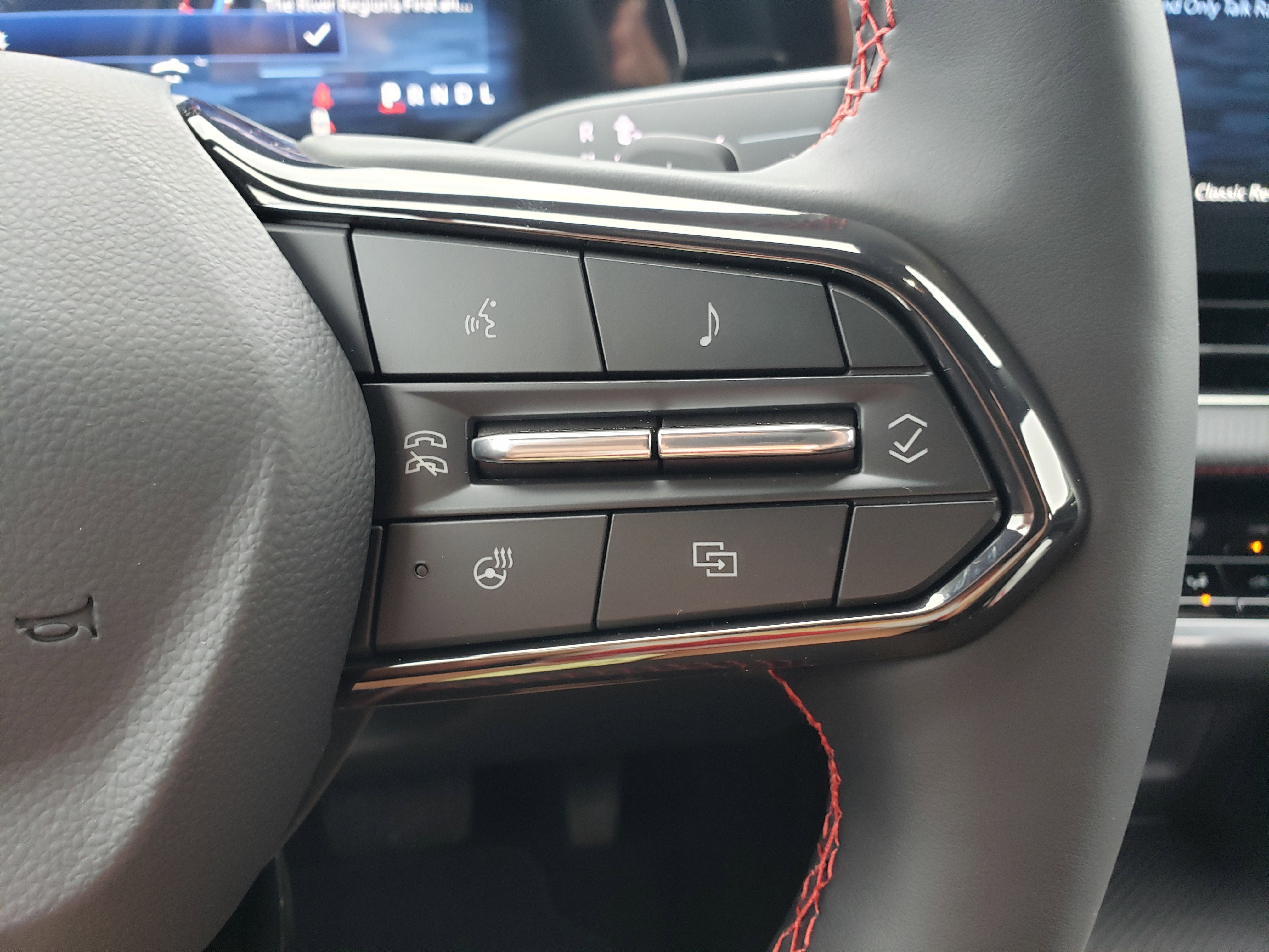 New 2026 Chevrolet Equinox RS FWD image 18