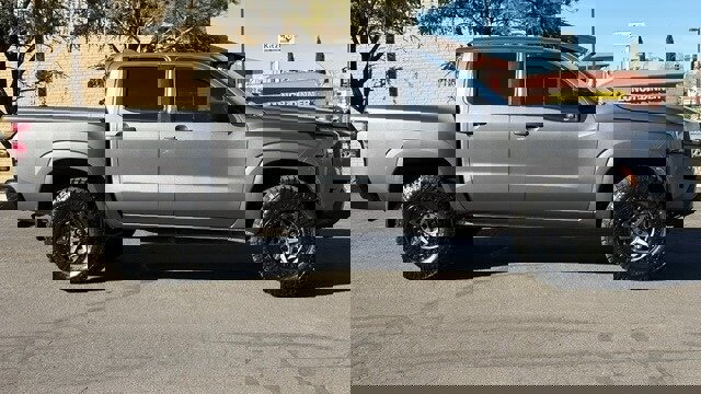 Used 2022 Nissan Frontier S image 4