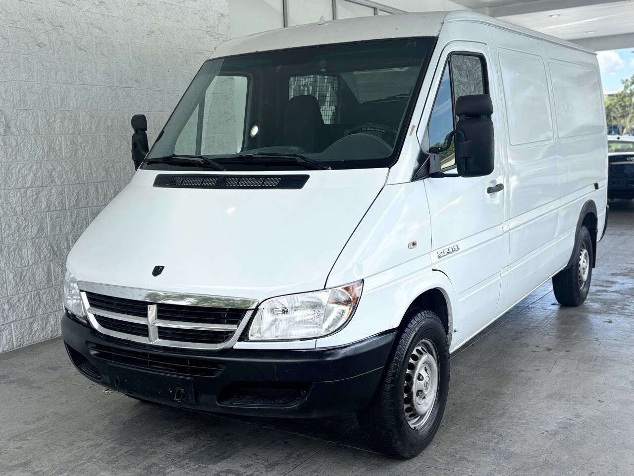 Used 2006 Dodge Sprinter 2500 w/ Window Group II image 4