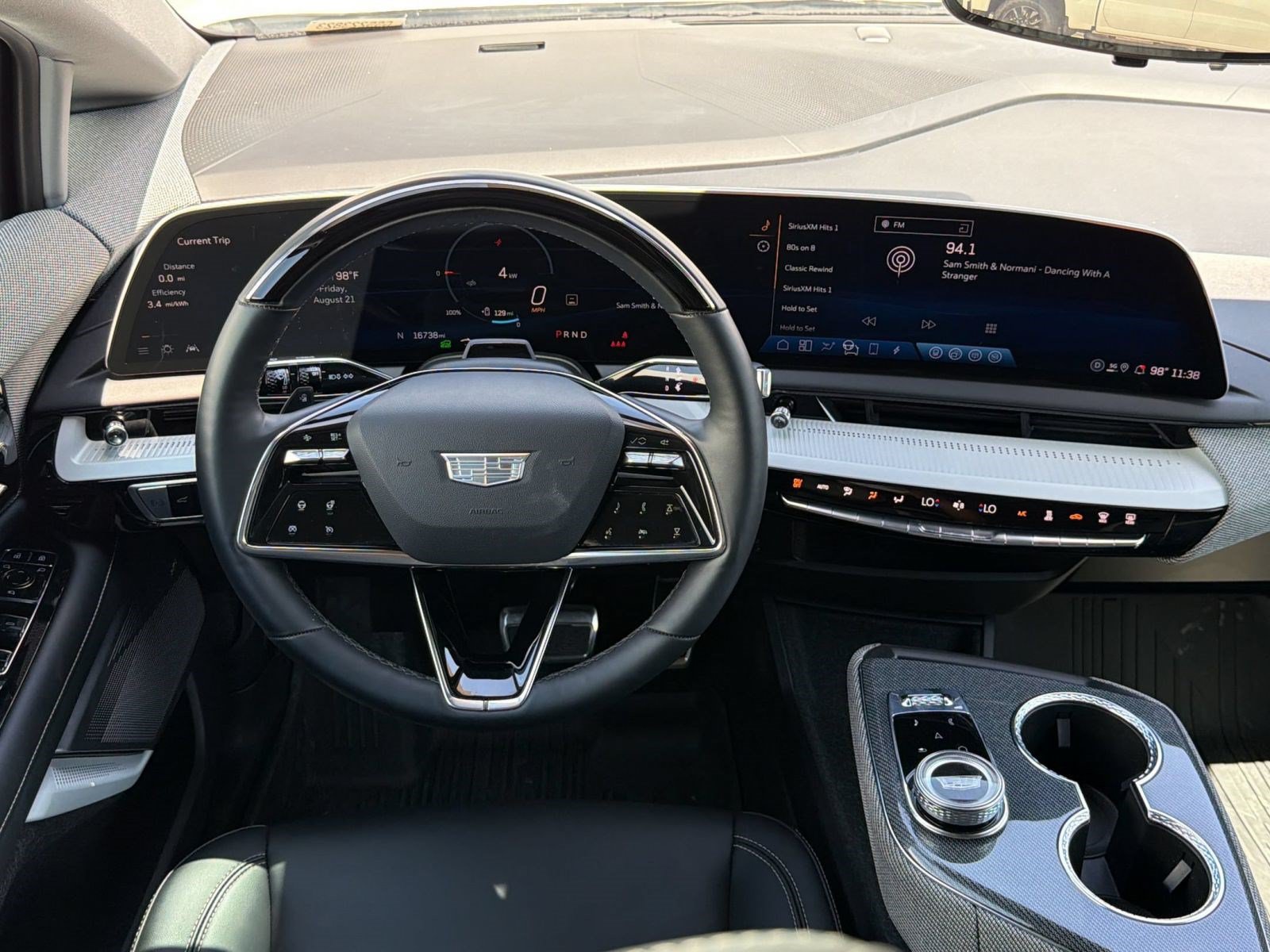Certified 2025 Cadillac Optiq Sport 1 w/ LPO, Floor Liner Package AWD/4WD image 28