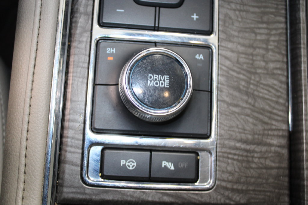 Used 2021 Ford Expedition Limited AWD/4WD image 45