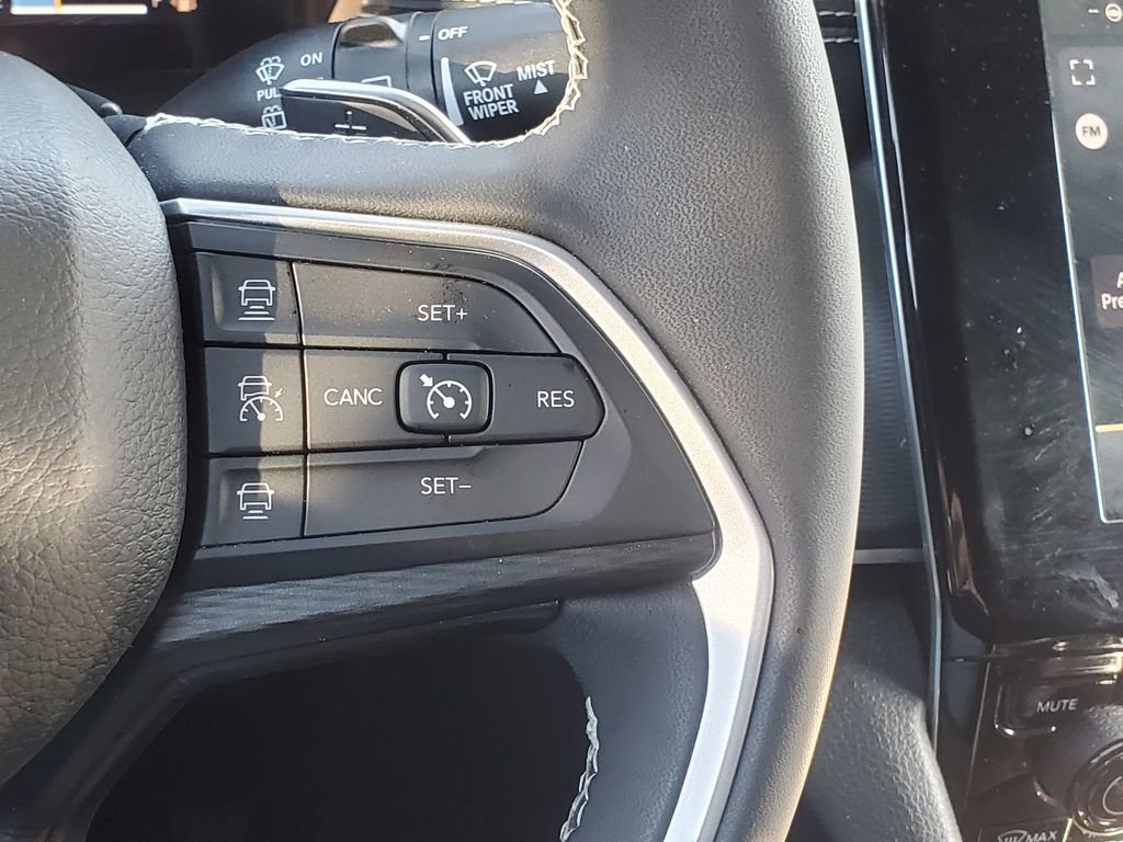 Used 2023 Jeep Grand Cherokee L Laredo image 18