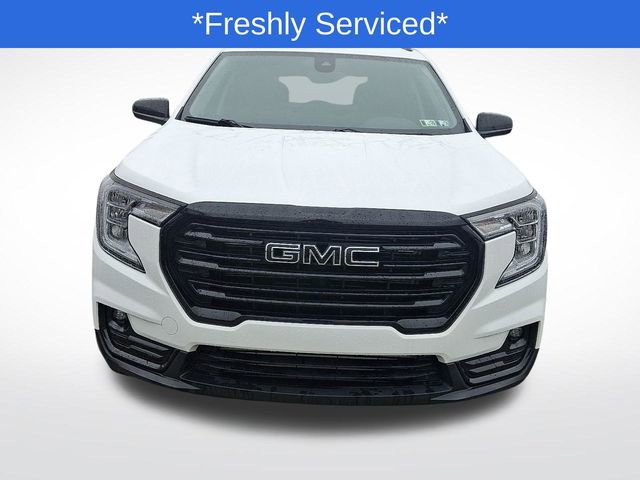 Used 2023 GMC Terrain SLT w/ Elevation Edition image 2