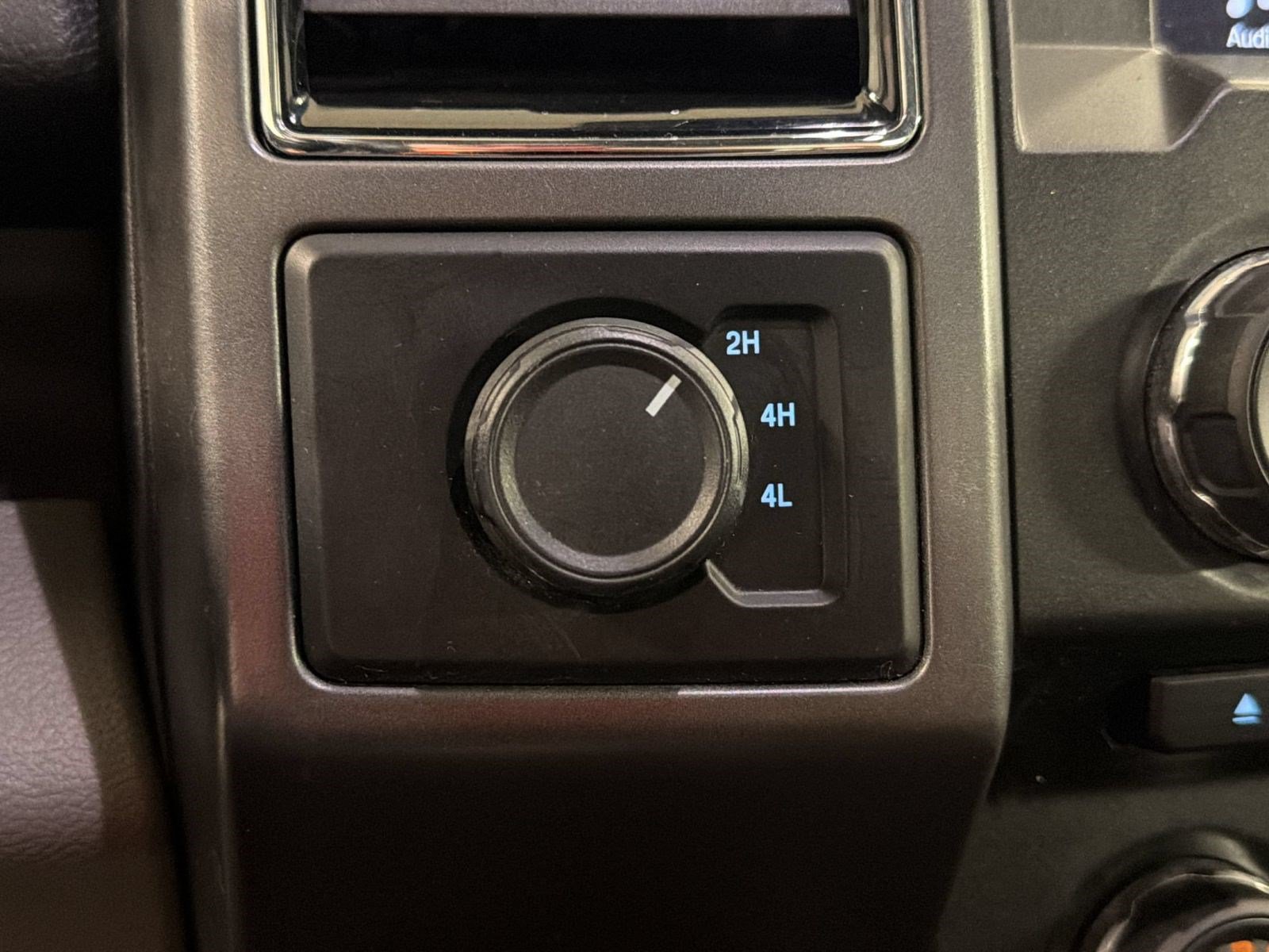 Used 2018 Ford F150 XLT w/ Equipment Group 301A Mid AWD/4WD image 27