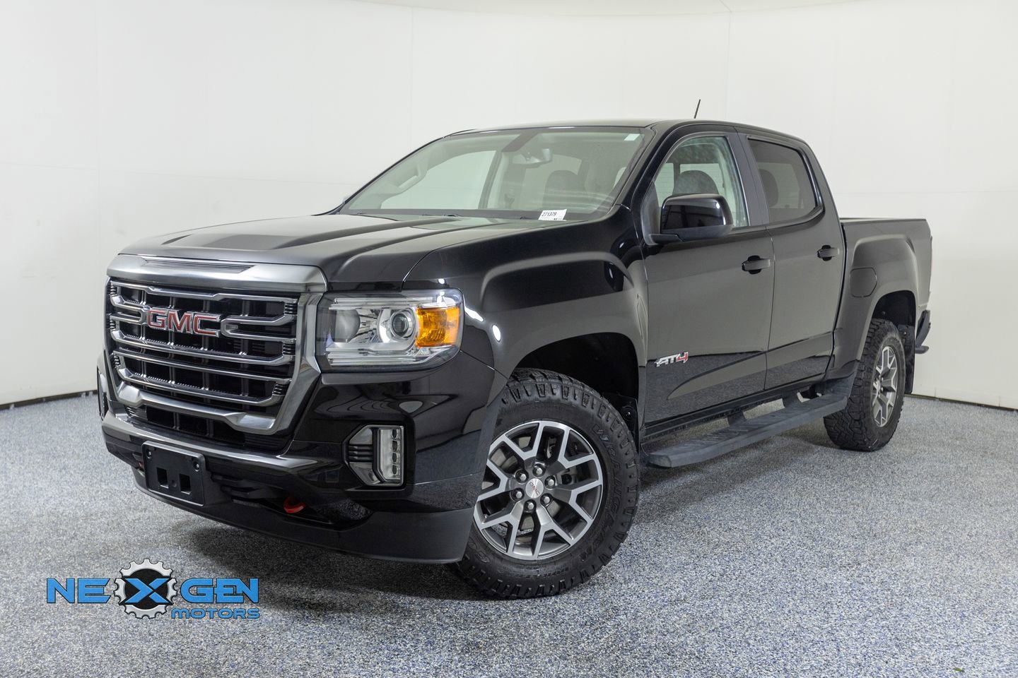 Used 2022 GMC Canyon AT4 AWD/4WD image 3