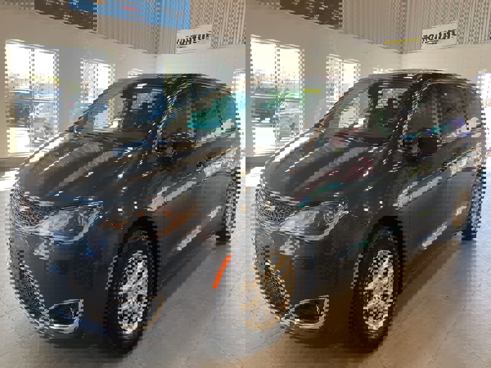 Used 2020 Chrysler Pacifica Touring w/ Cold Weather Group