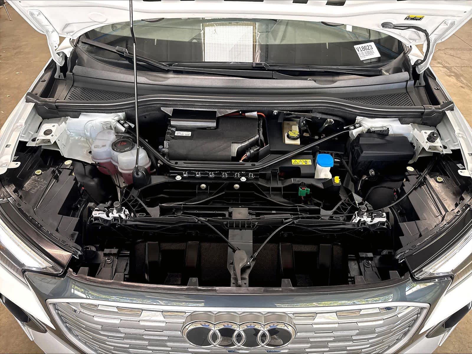 Used 2024 Audi Q4 e-tron Premium AWD/4WD image 32