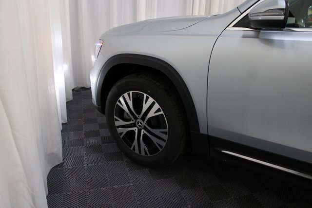 New 2026 Mercedes-Benz GLB 250 4MATIC image 9