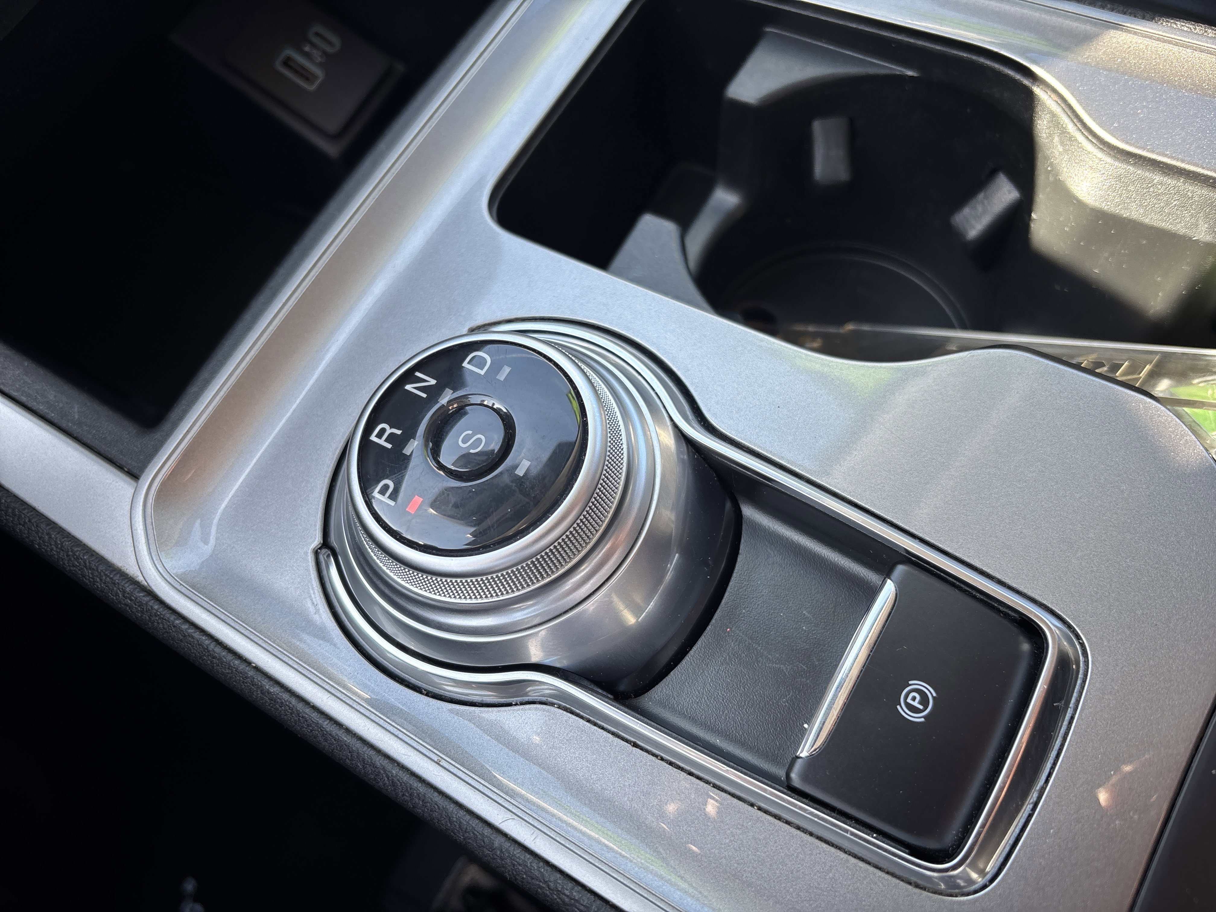 Used 2024 Ford Edge SEL image 24