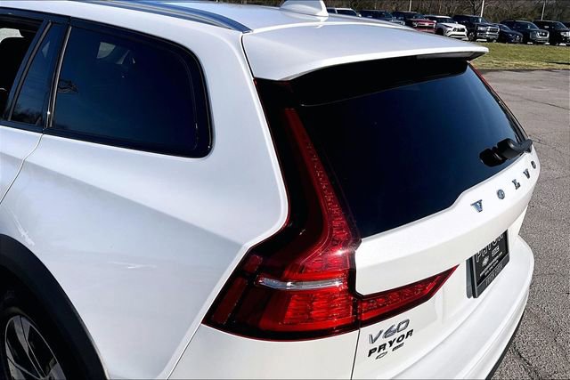 Used 2025 Volvo V60 B5 Cross Country Plus AWD/4WD image 23