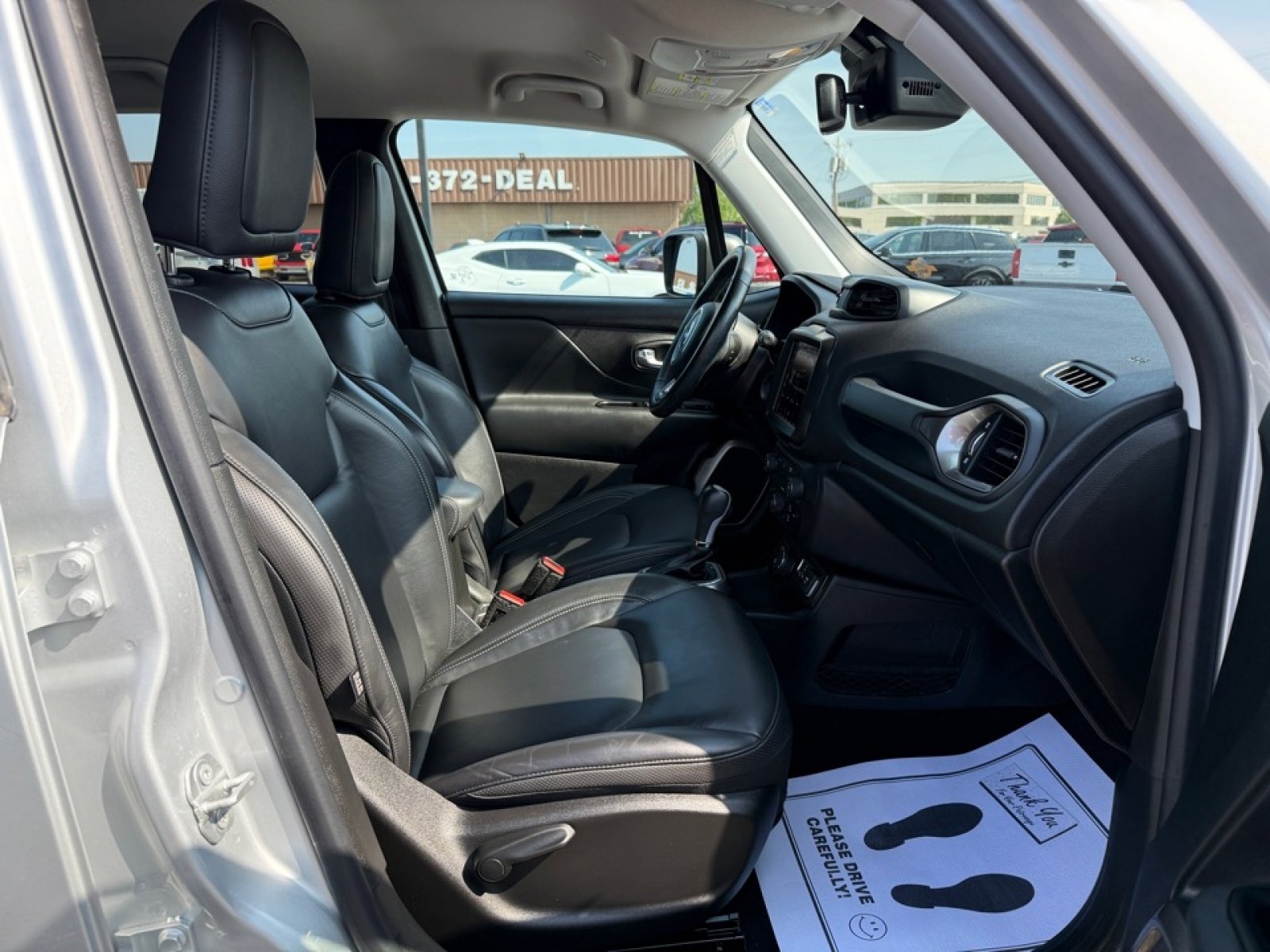 Used 2021 Jeep Renegade Limited image 11