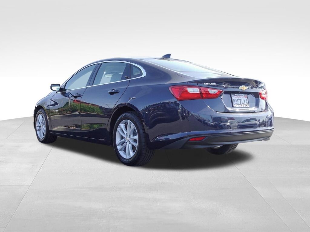 Used 2017 Chevrolet Malibu LT image 6