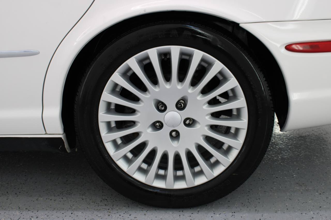 Used 2005 Jaguar XJ Vanden Plas RWD image 85