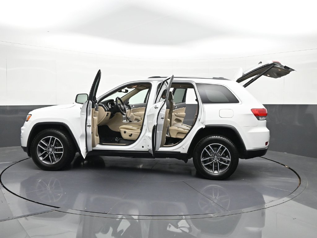 Used 2018 Jeep Grand Cherokee Limited AWD/4WD image 41