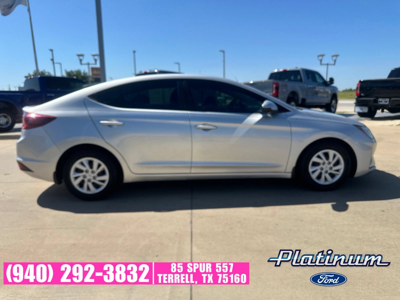 Used 2020 Hyundai Elantra SE w/ Winter Weather Package FWD image 7