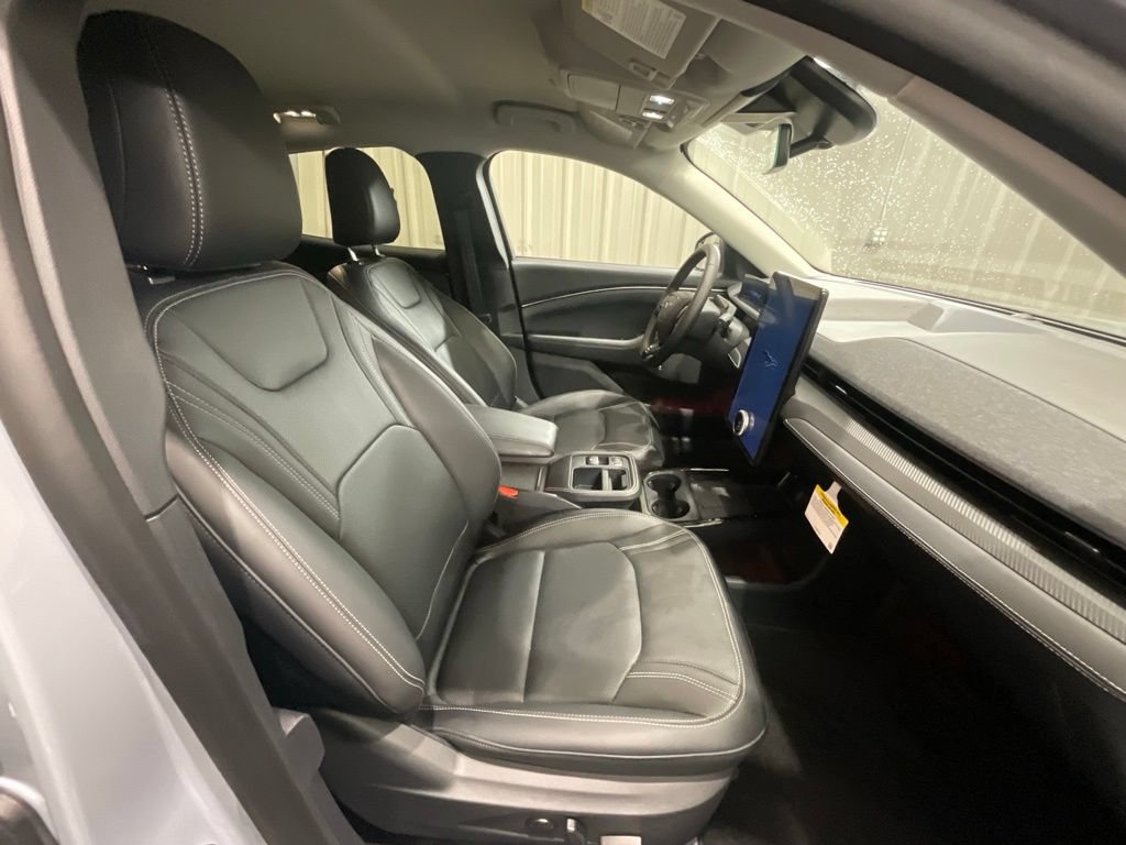 Used 2025 Ford Mustang Mach-E Premium AWD/4WD image 13