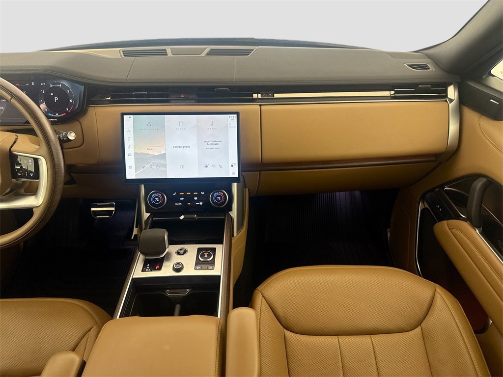 Used 2023 Land Rover Range Rover SE image 25