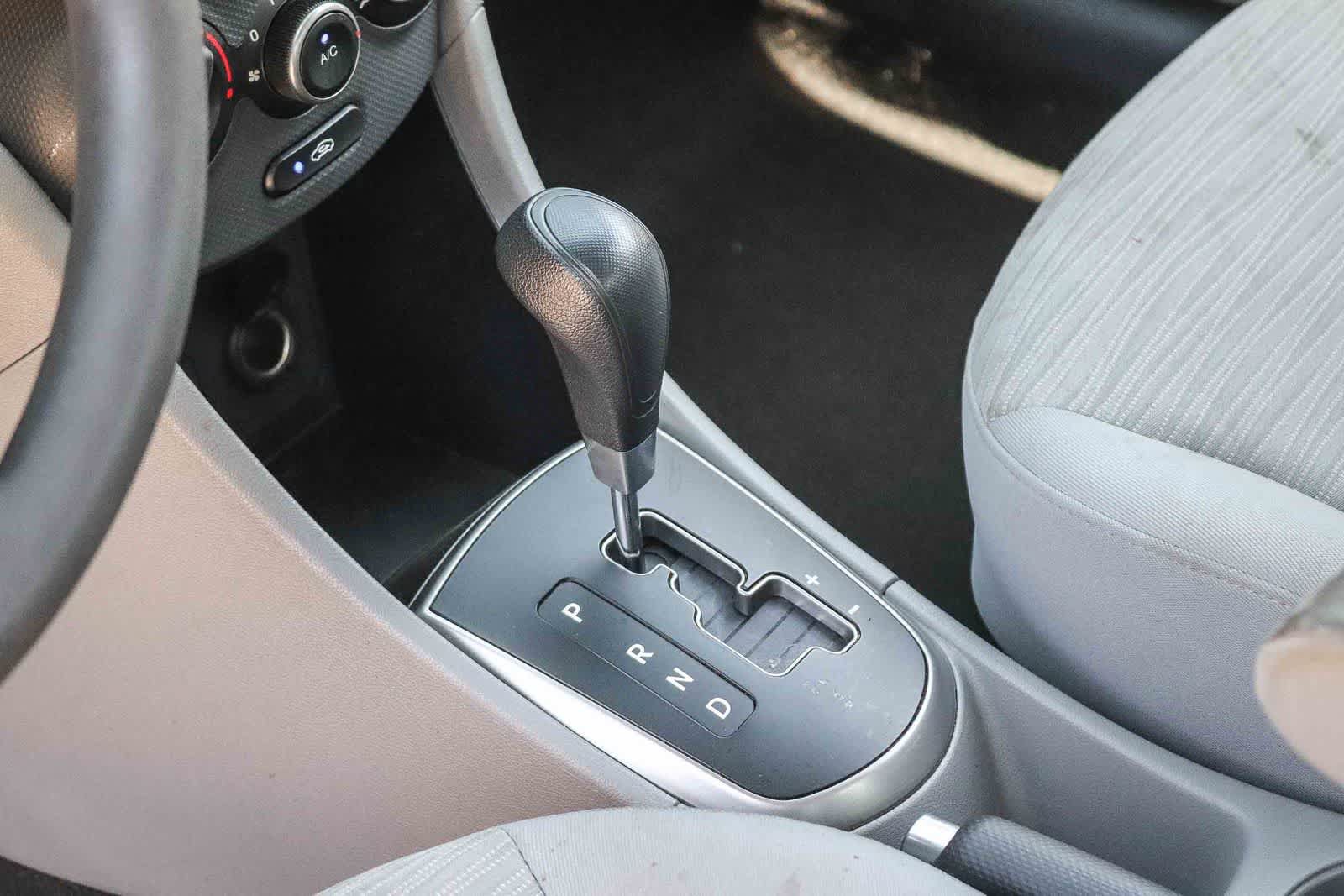 Used 2017 Hyundai Accent SE FWD image 19