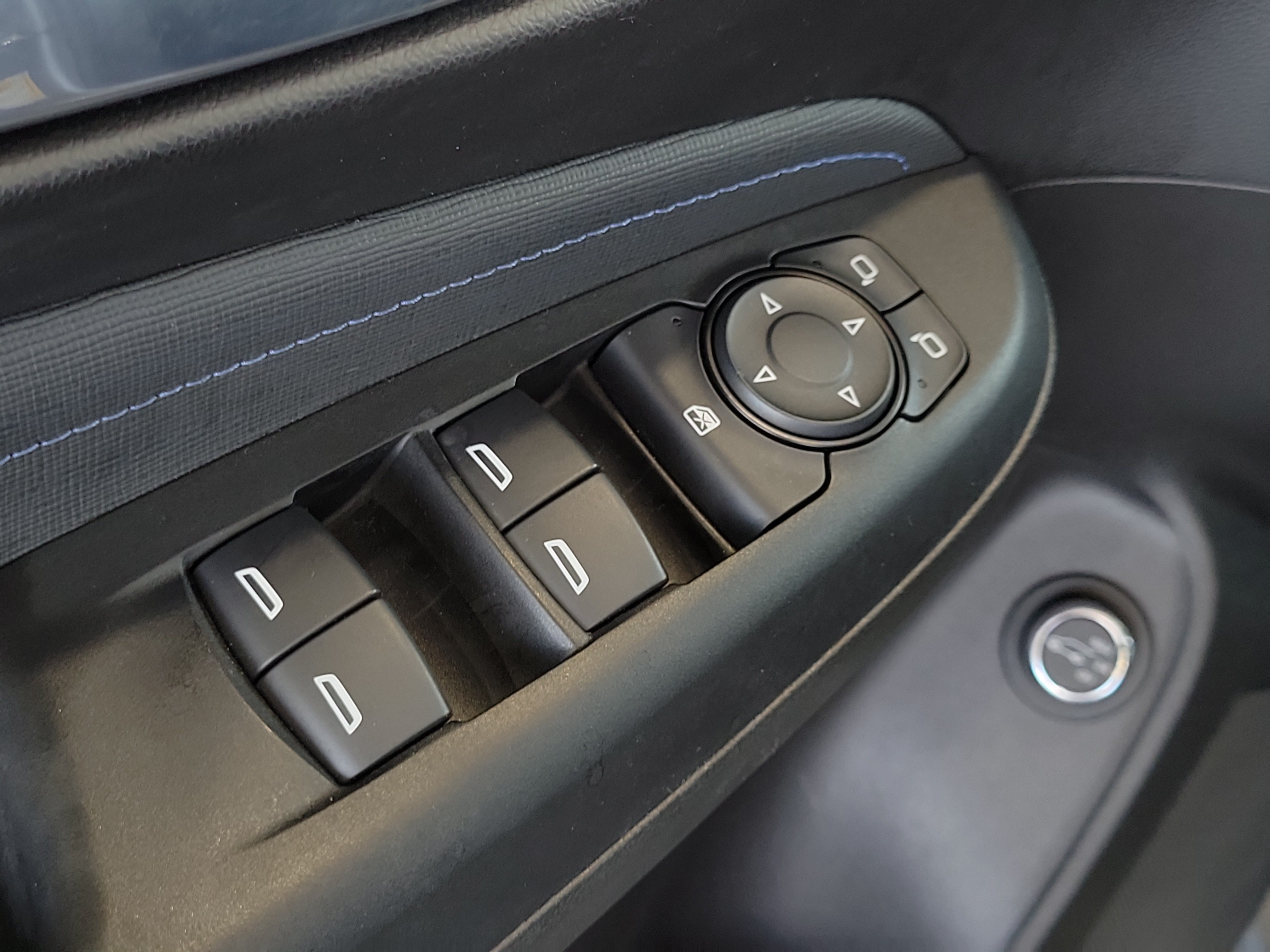 Used 2024 Buick Envista Sport Touring w/ Convenience I Package FWD image 16